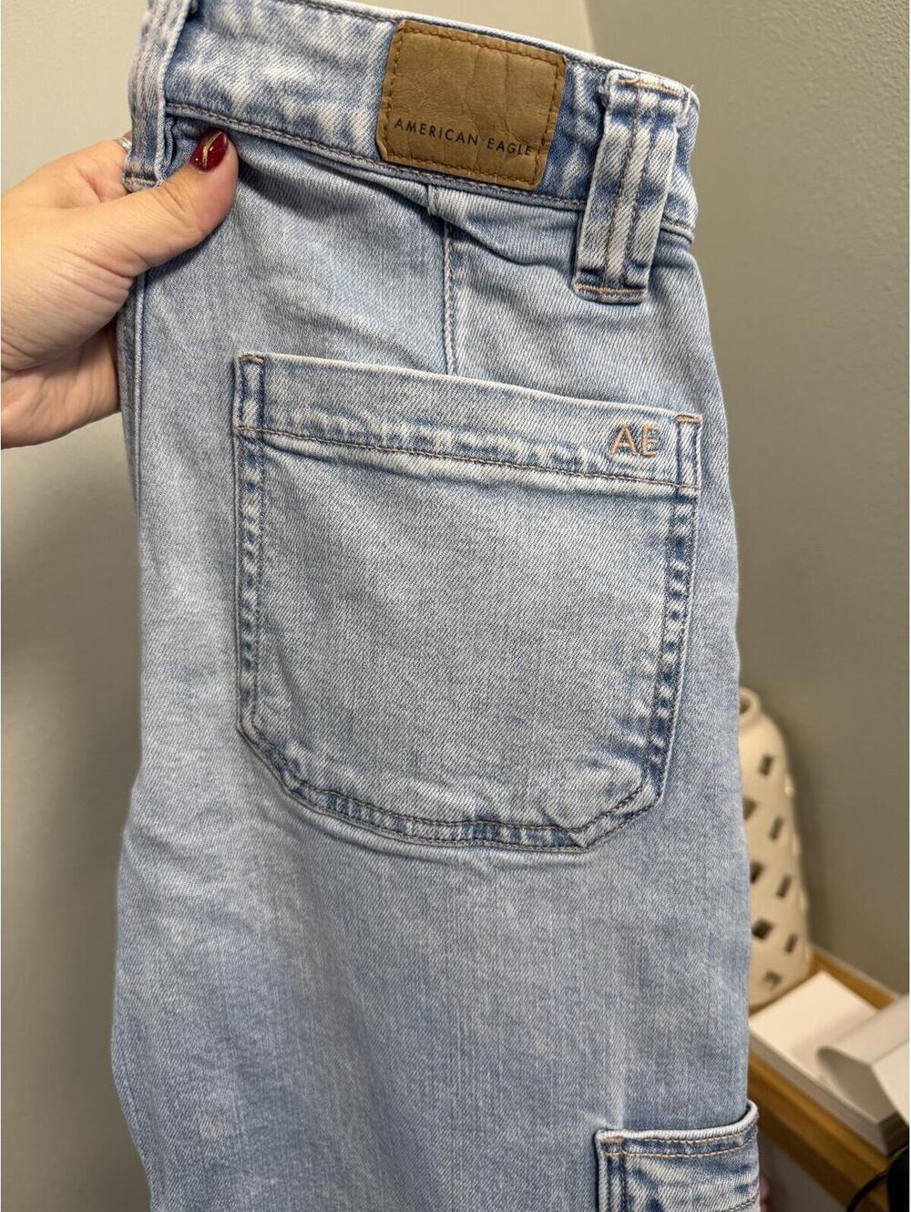American Eagle Super High Rise Baggy Wide-leg Cargo Jean - Women's 28 - Picture 6 of 7